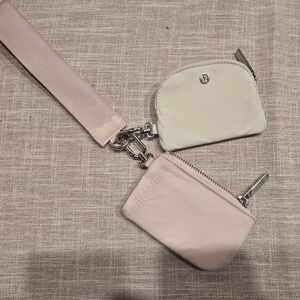 LULULEMON DUAL POUCH WRISTLET